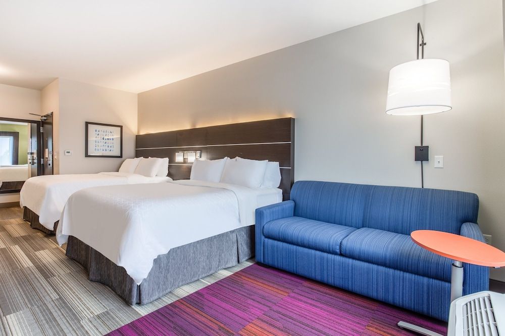 undefined Holiday Inn Express & Suites Ottawa by IHG 6