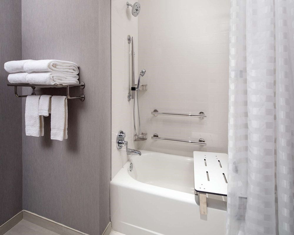 Room, 1 Bedroom, Accessible, Bathtub (Plus)