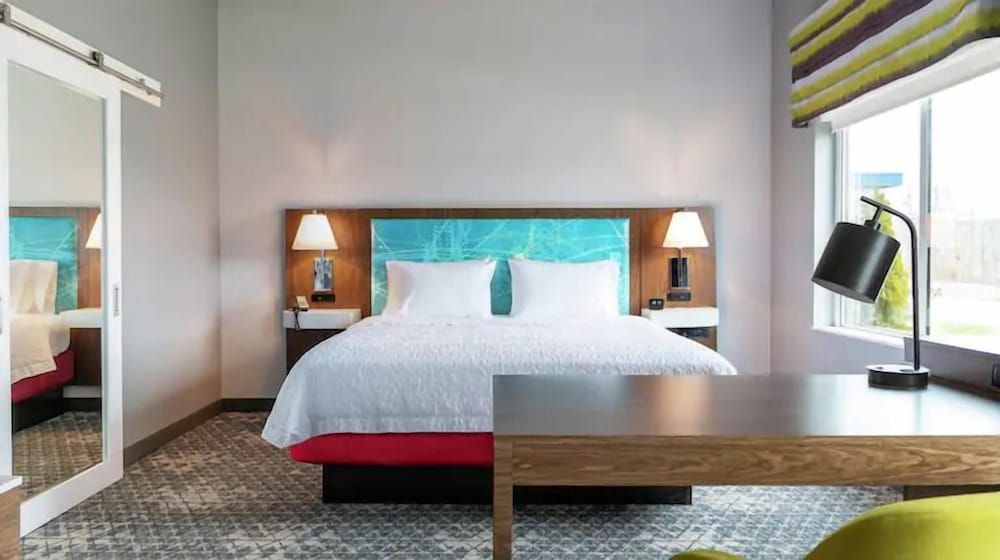 Studio, 1 King Bed, Accessible, Non Smoking (Hearing)