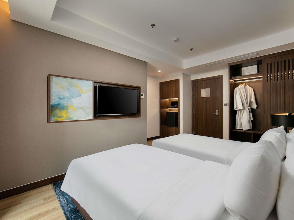 Mövenpick Living West Hanoi Superior Twin Room, 2 Twin Beds 3