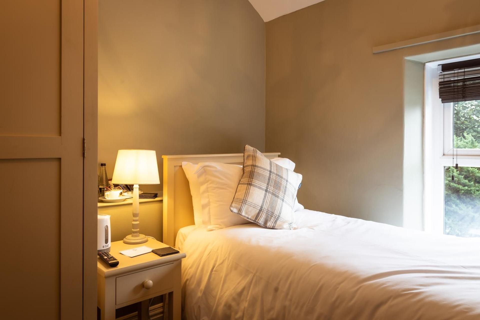 The Derwent Arms Single Room 2