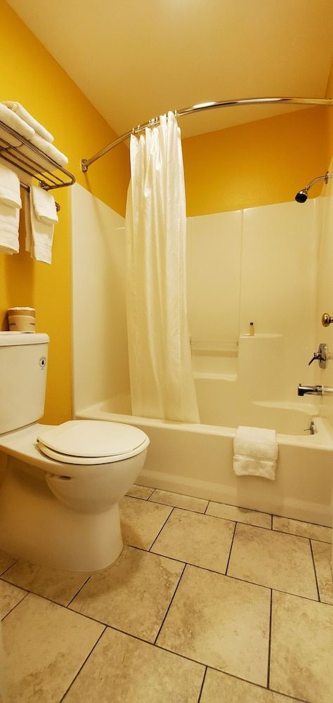 Olympic View Inn Two Double Pet Friendly 3