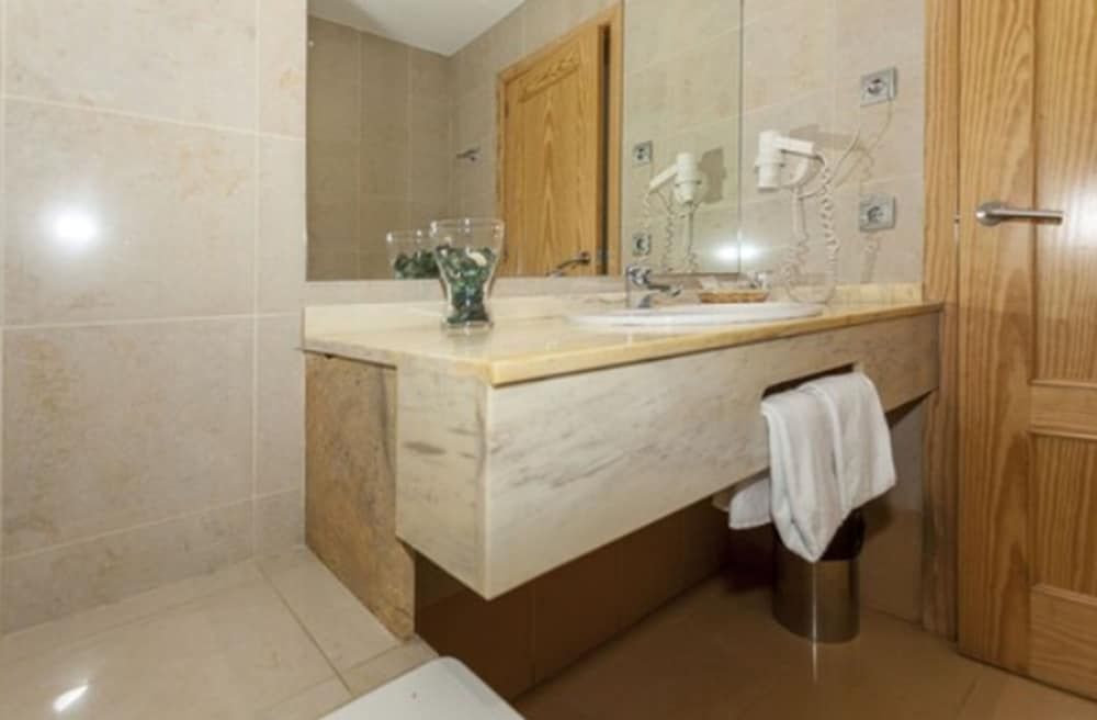 Hotel AACR Museo Double Room, Balcony 9