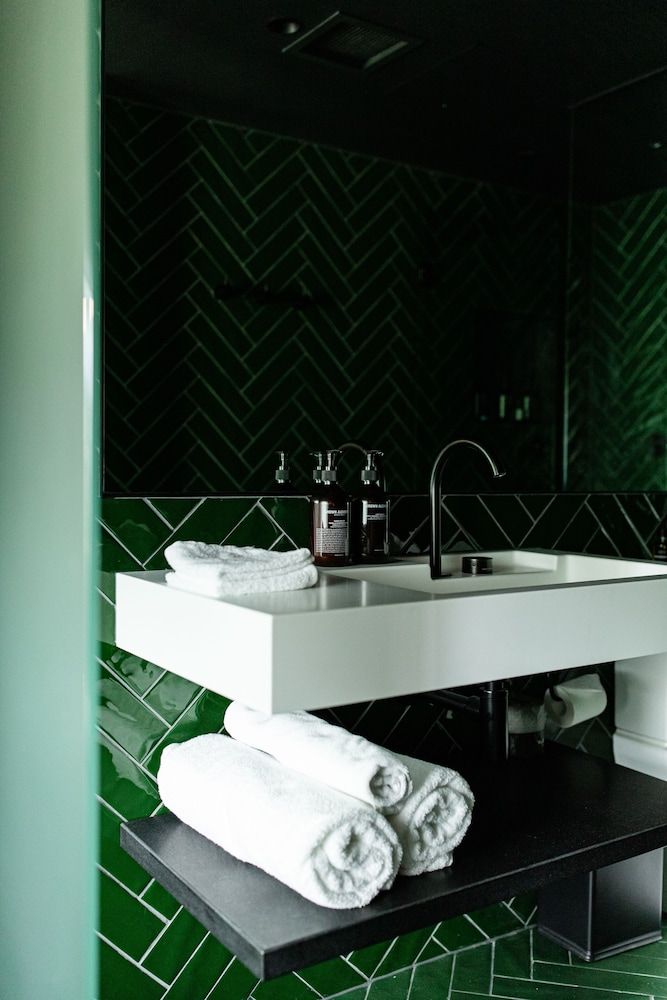 Moss Hotel POD 10