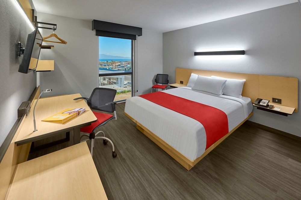 City Express by Marriott Ensenada Room, 1 Queen Bed 2