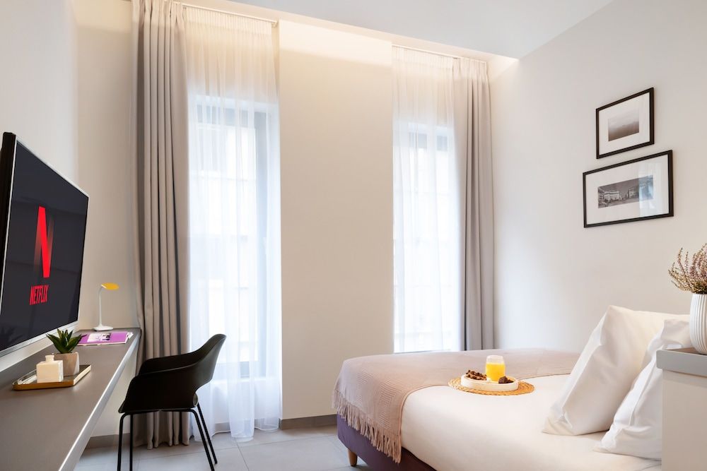 Thess Residences Comfort Twin Room 2