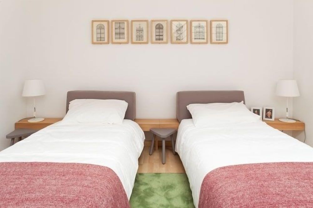 undefined The Lisbonaire Apartments 4