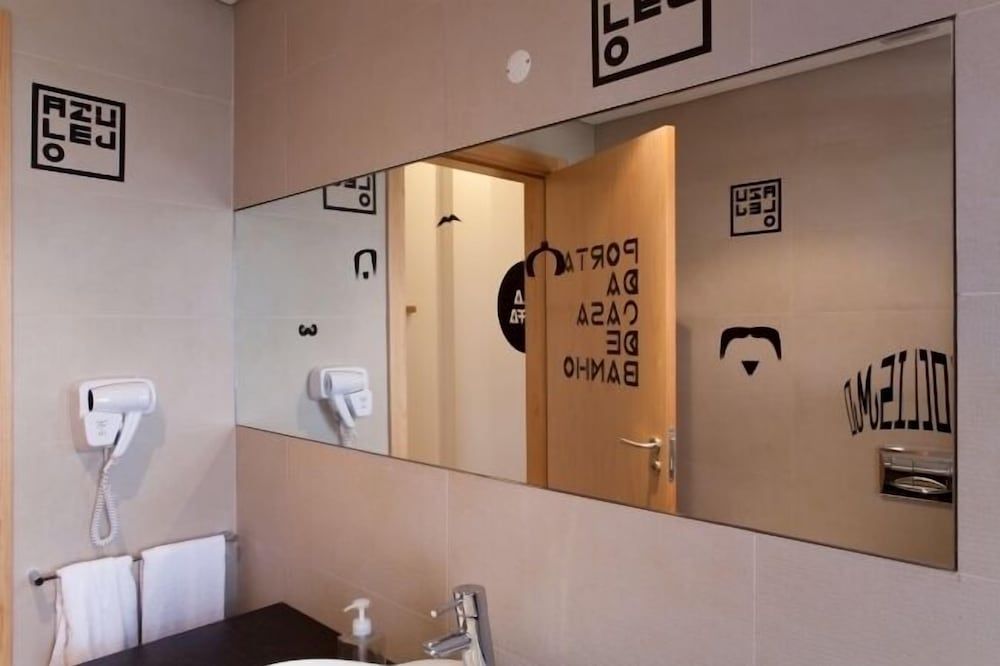 The Lisbonaire Apartments Junior Studio 6