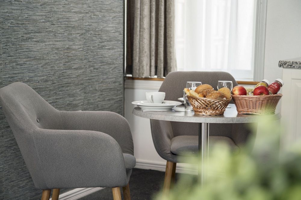 Hotel Tiffany Standard Room 14