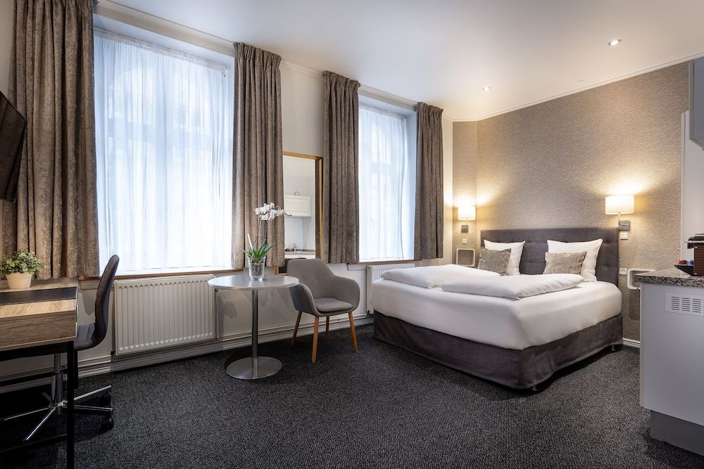 undefined Hotel Tiffany 4