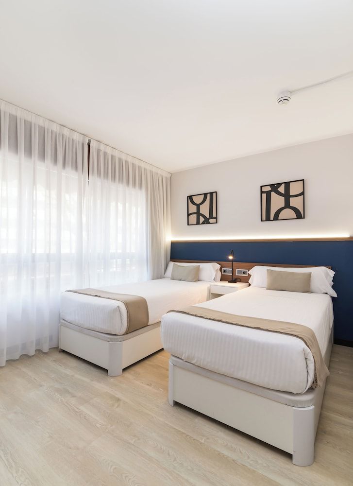 Roisa Hostal Boutique Double Room 6