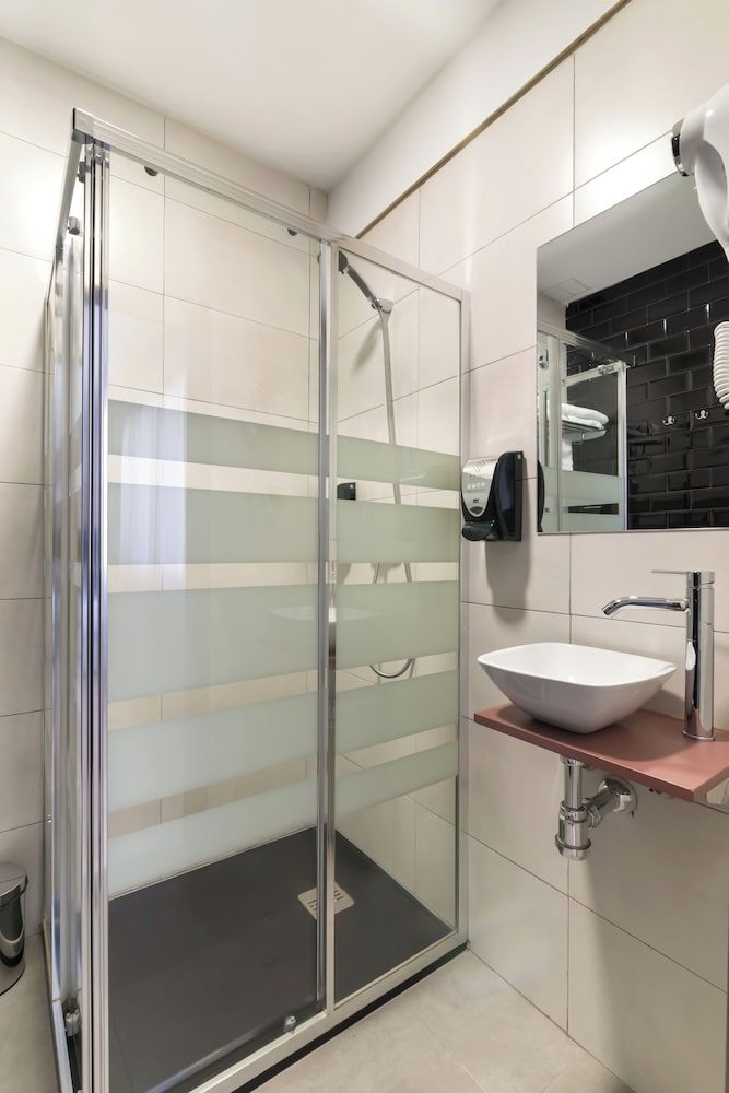 Roisa Hostal Boutique Double Room 11