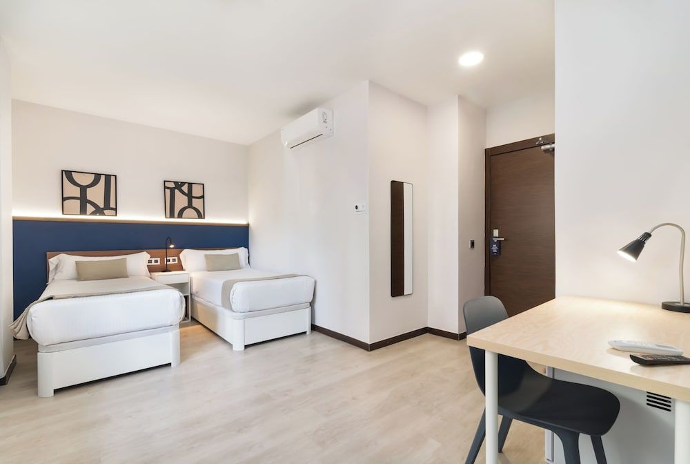 Roisa Hostal Boutique Double Room 5