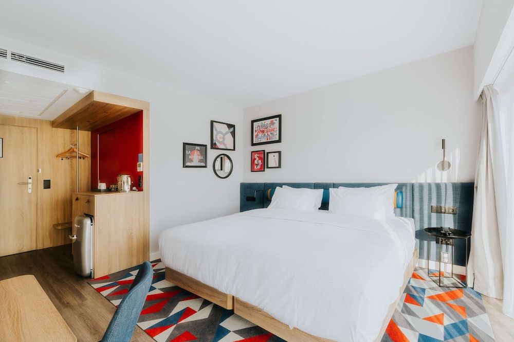 Superior Room, 1 King Bed