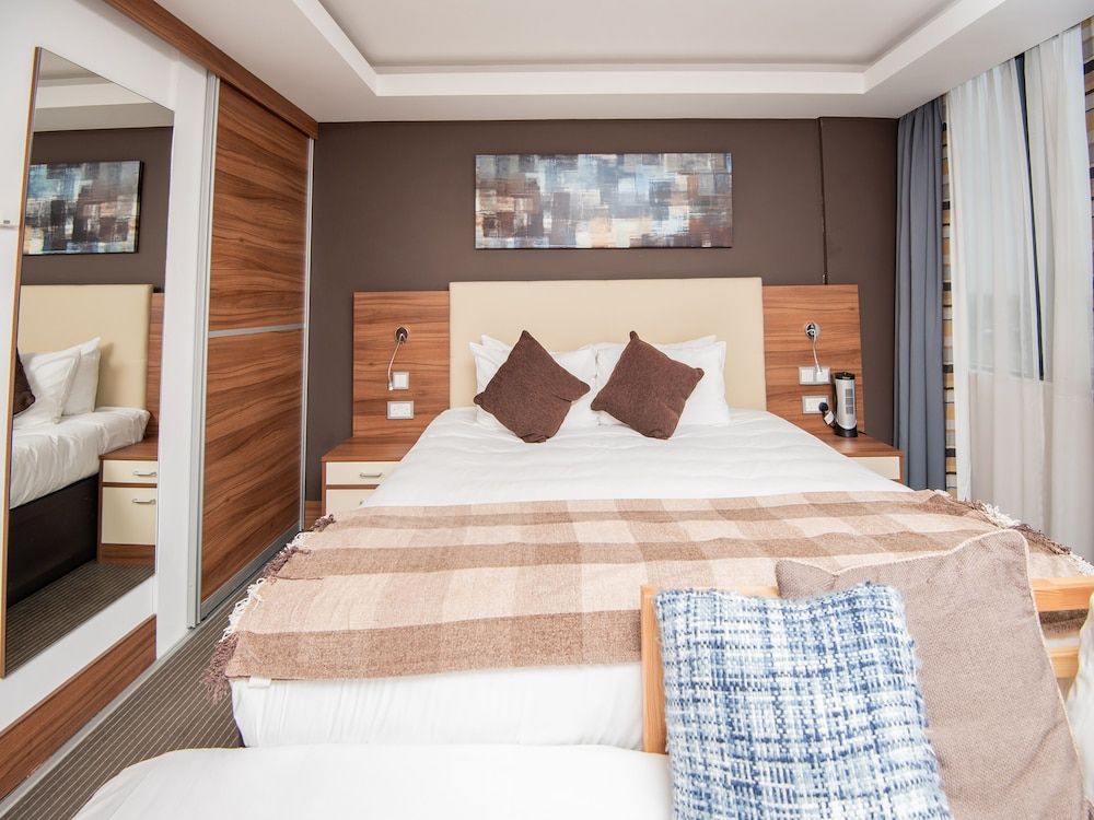 Livin’ Serviced Apartments Economy Studio, 1 Double Bed 2