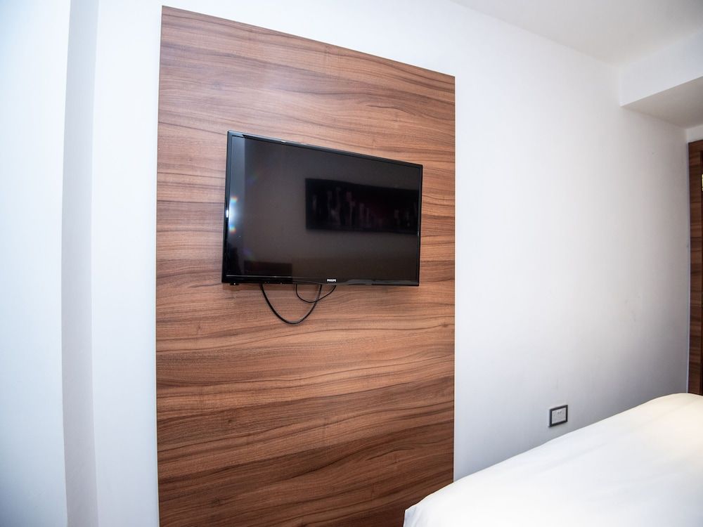 Livin’ Serviced Apartments Deluxe Suite, 2 Double Beds (Quadruple) 8