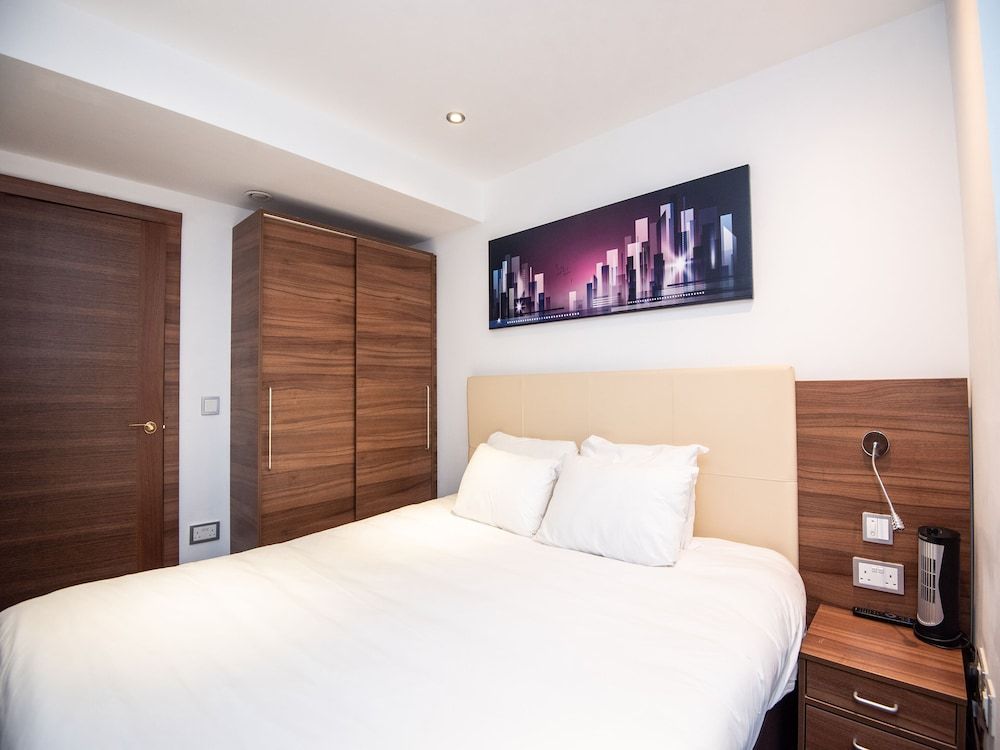 Livin’ Serviced Apartments Deluxe Suite, 2 Double Beds (Quadruple) 9