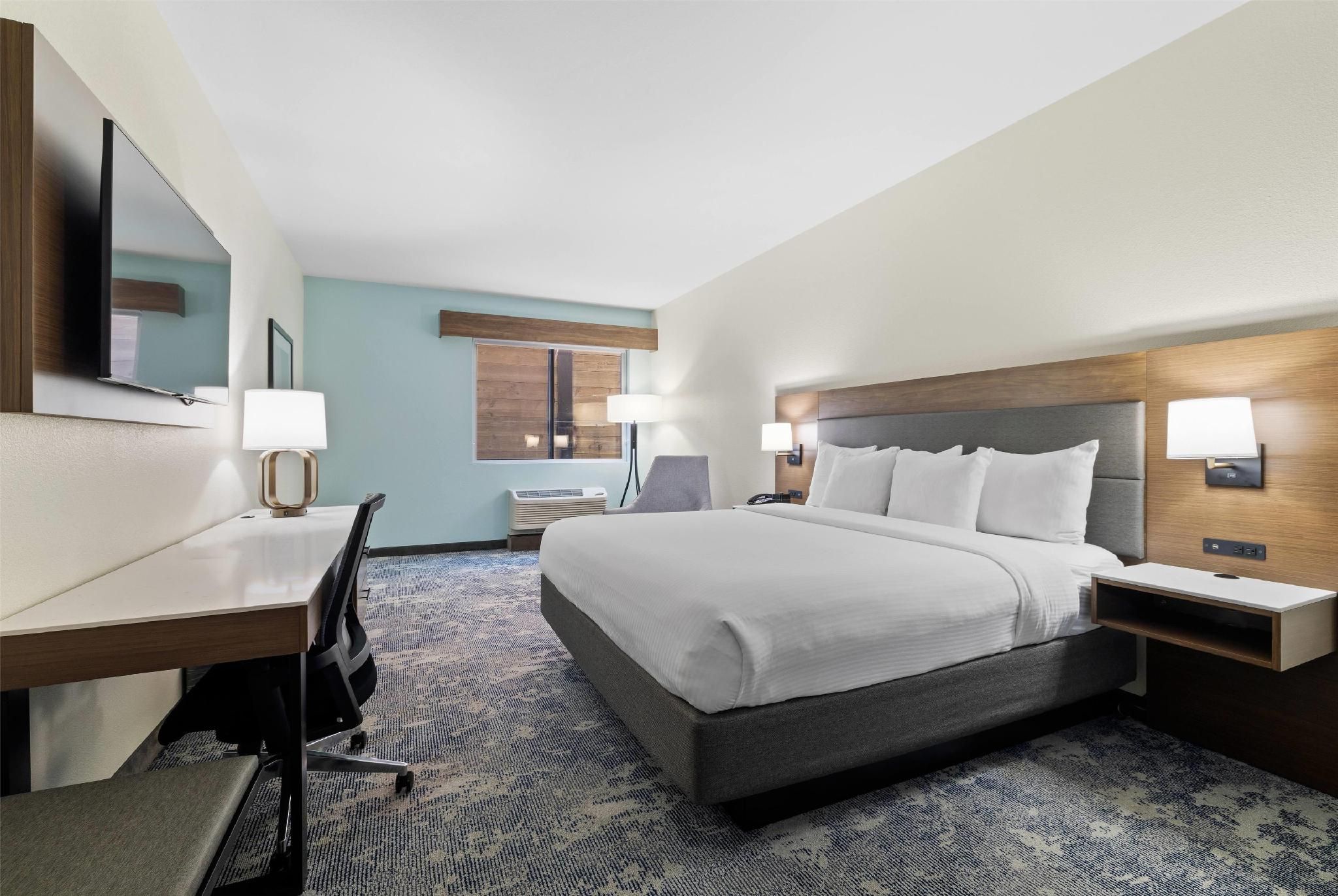 undefined La Quinta Inn & Suites by Wyndham Santa Cruz 8