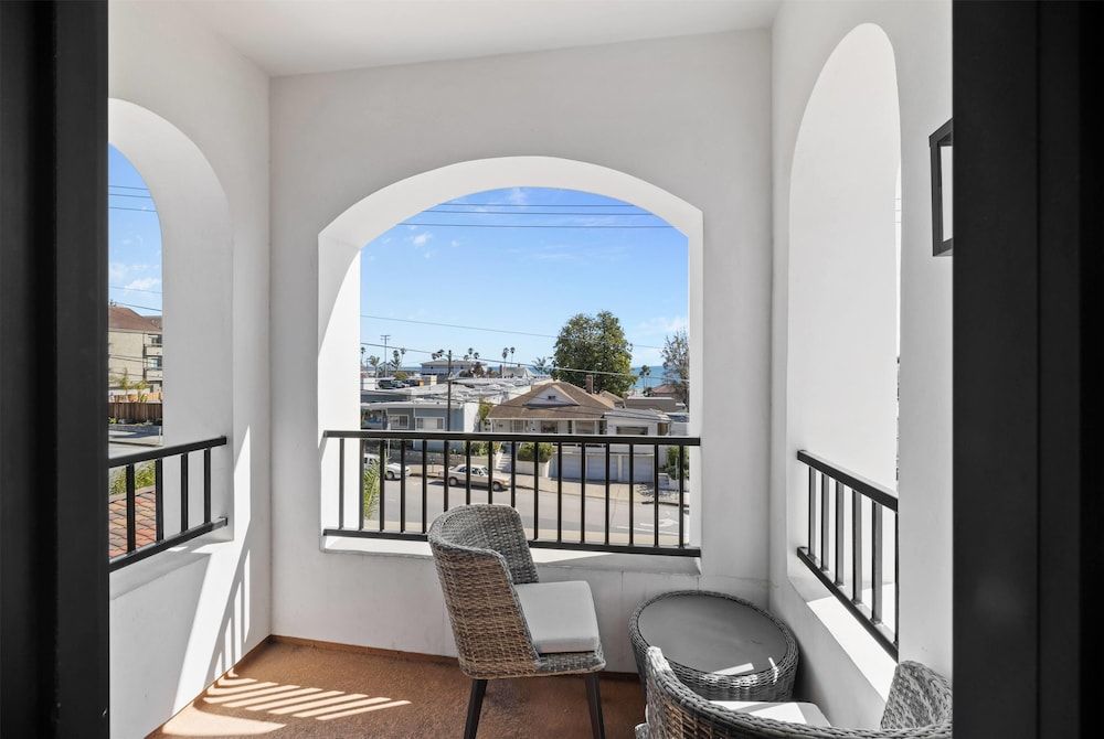 undefined La Quinta Inn & Suites by Wyndham Santa Cruz 10