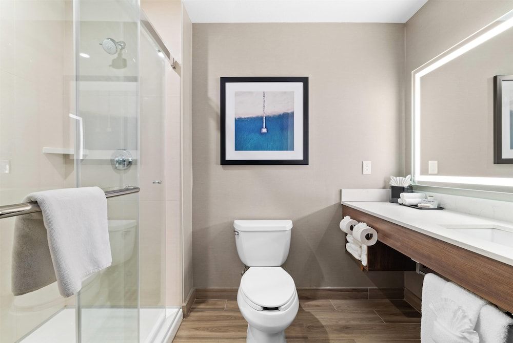 undefined La Quinta Inn & Suites by Wyndham Santa Cruz 7