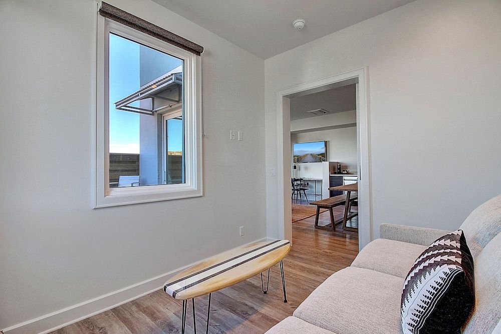 Deluxe, King and 2 Sofa Bed, Patio