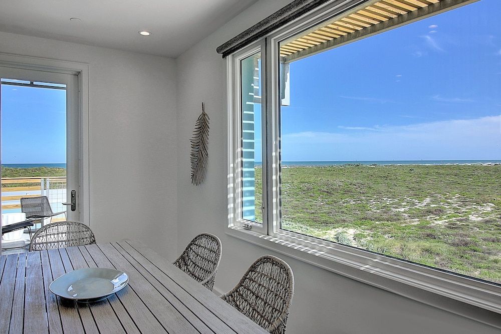Deluxe, King and Sofa Bed, Beach View