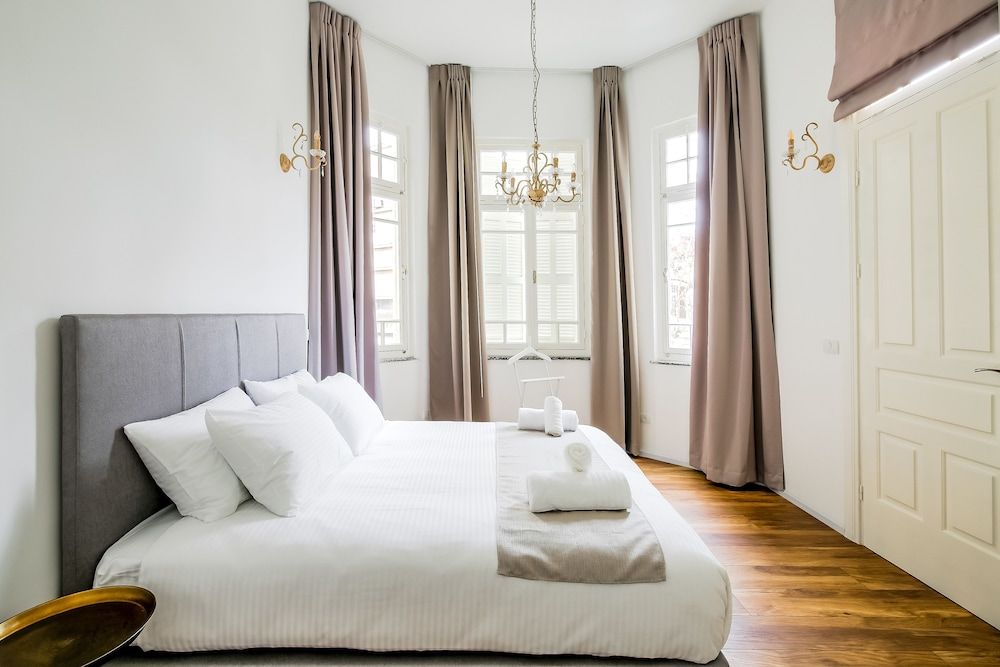 Apartment, 2 Bedrooms, Balcony, City View