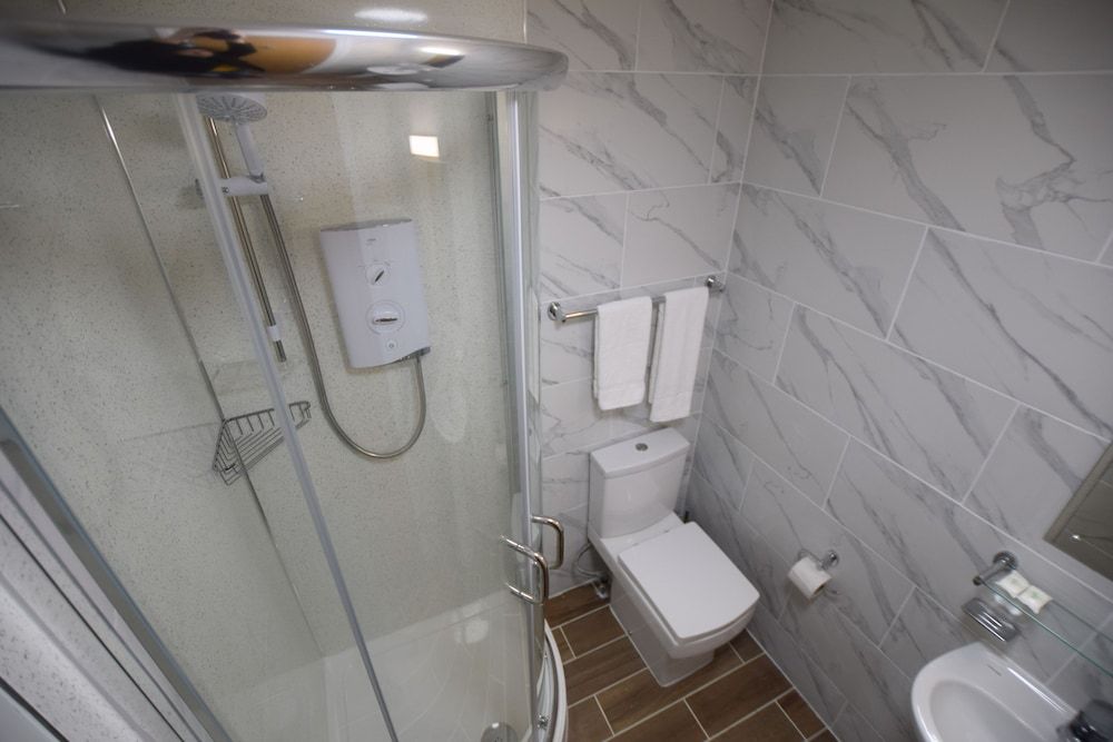 PremierLux Serviced Apartments Standard Twin Room, 2 Twin Beds, Non Smoking, City View 6