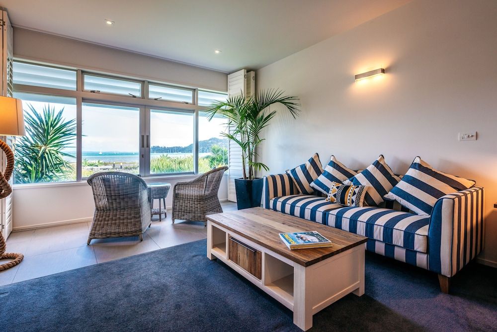 Waiheke Waterfront Lodge Luxury Studio Suite, 1 King Bed, Sea View 6