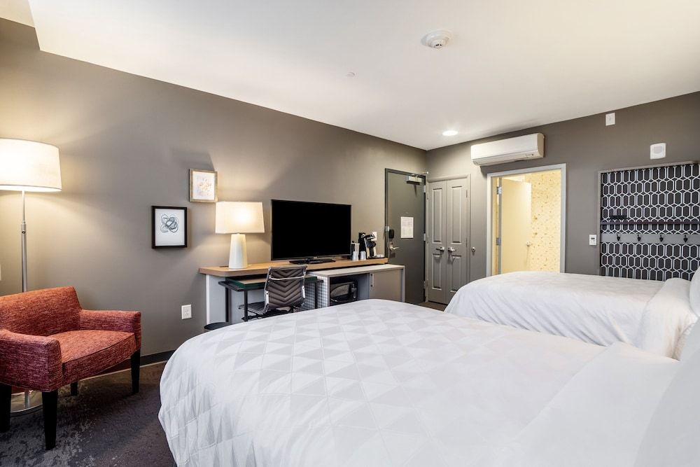 Standard Room, 2 Double Beds, Accessible (Mobility Access Tub)