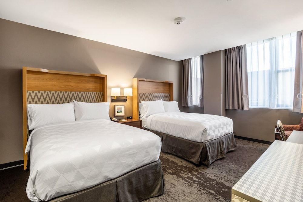 Standard Room, 2 Double Beds, Accessible (Mobility Access Tub)