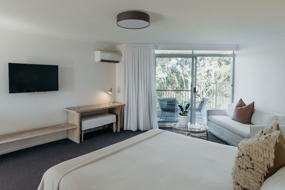 Bannisters Port Stephens Classic Double Room, Garden View 8