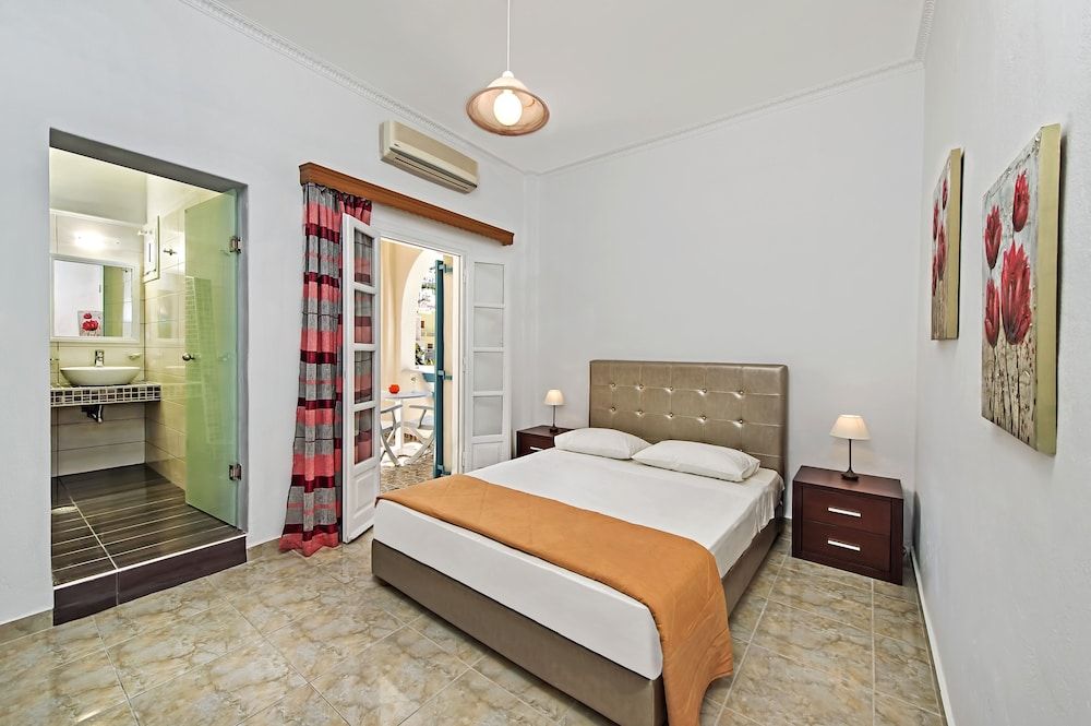 Alizea Villas & Suites Basic Double Room 7
