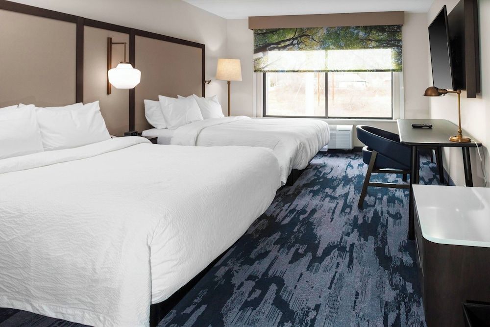 Room, 2 Queen Beds (Mobility/Hearing Accessible, Tub)
