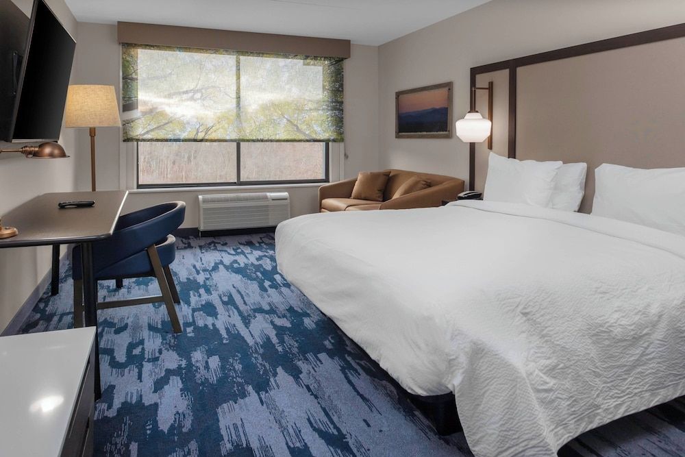 Room, 1 King Bed, Non Smoking (Top Floor)