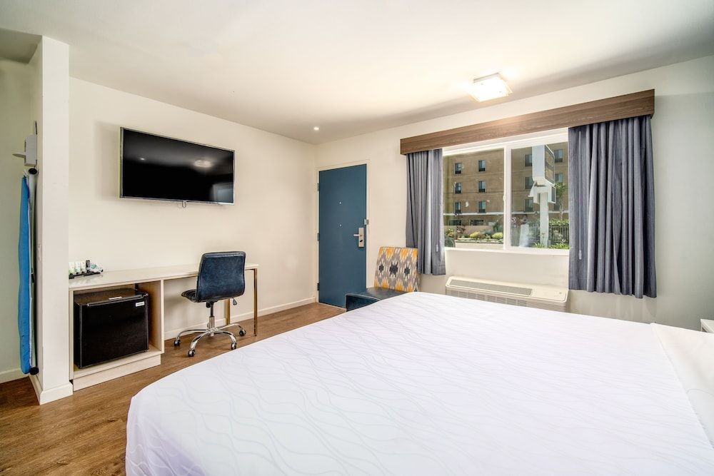 Room, Accessible
