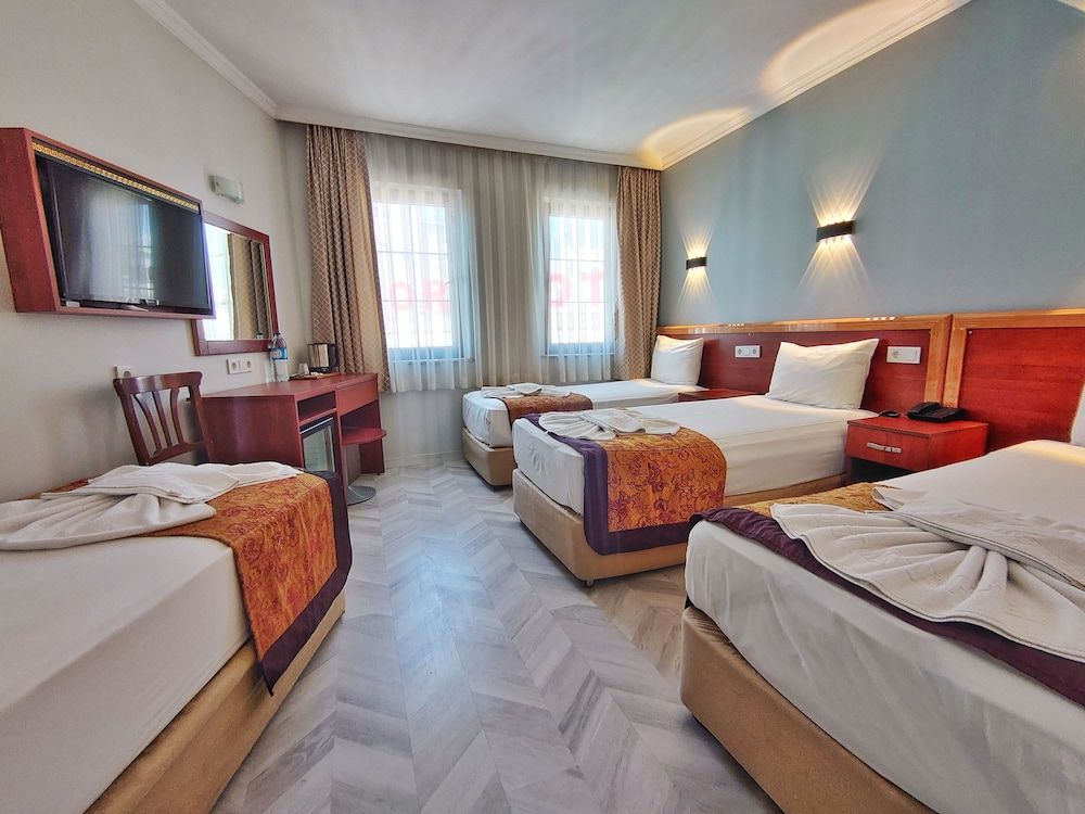 undefined Orient Mintur Hotel 4