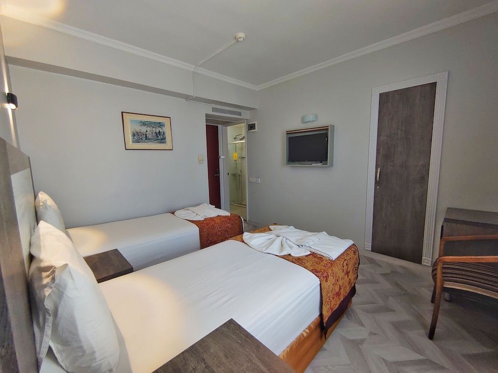 Orient Mintur Hotel Standard Double or Twin Room 8