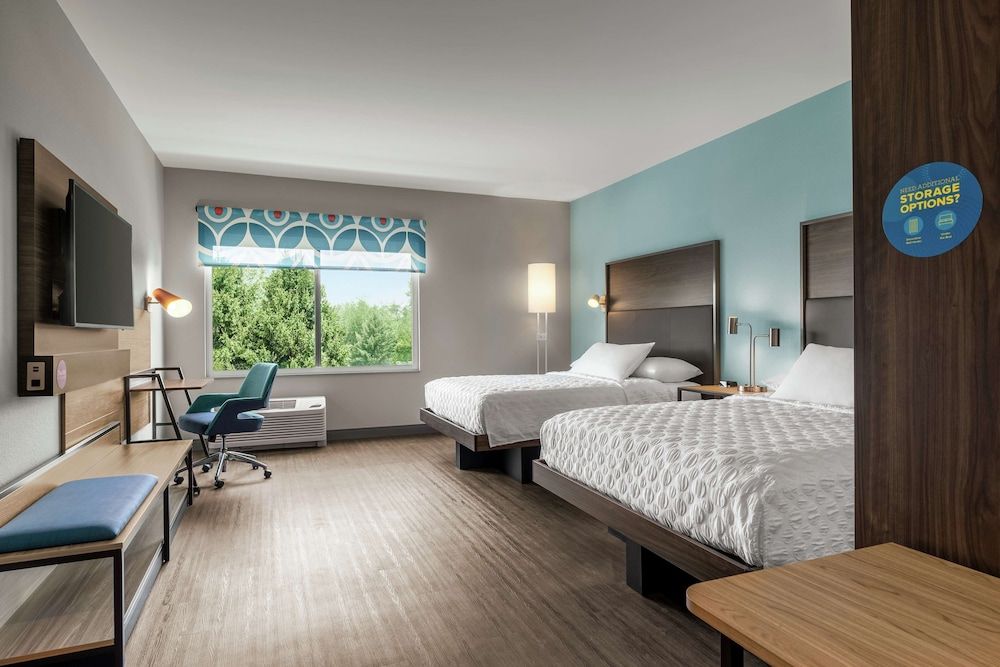 Room, 2 Queen Beds, Accessible (Roll-In Shower, Mobility & Hearing)