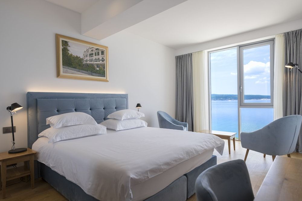 Deluxe Suite, Sea View