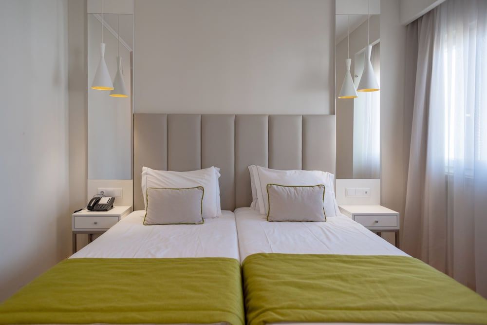 Hotel Canada Twin Room 3