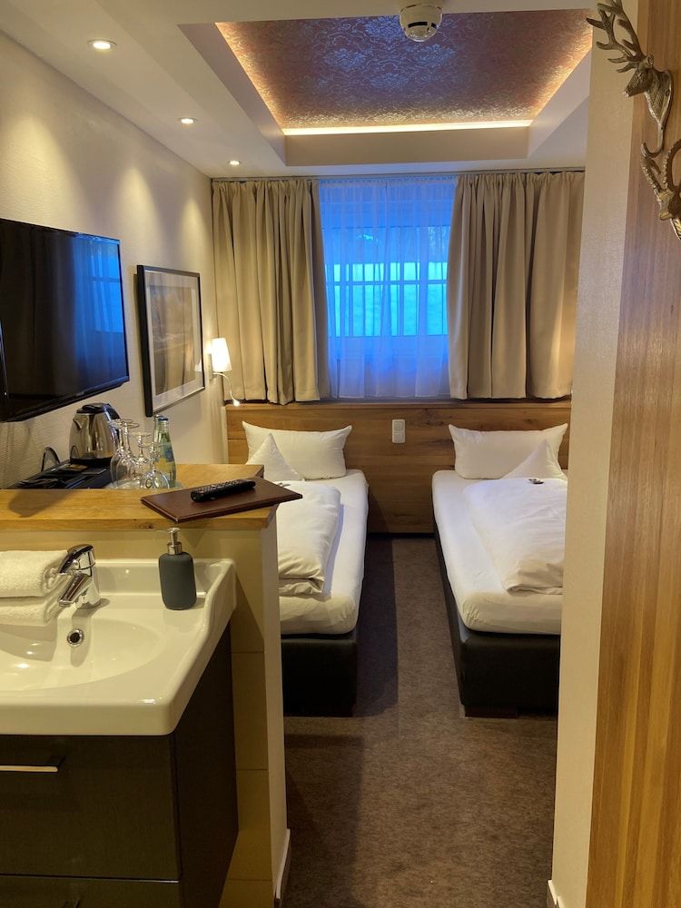 Hotel Petersen‘s Landhaus Scharbeutz Basic Twin Room 4