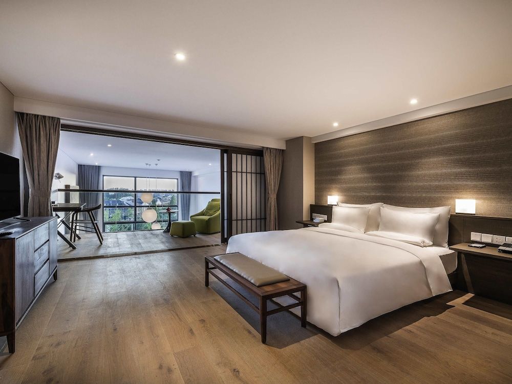 undefined Novotel Suites Shanghai Hongqiao Hotel 9