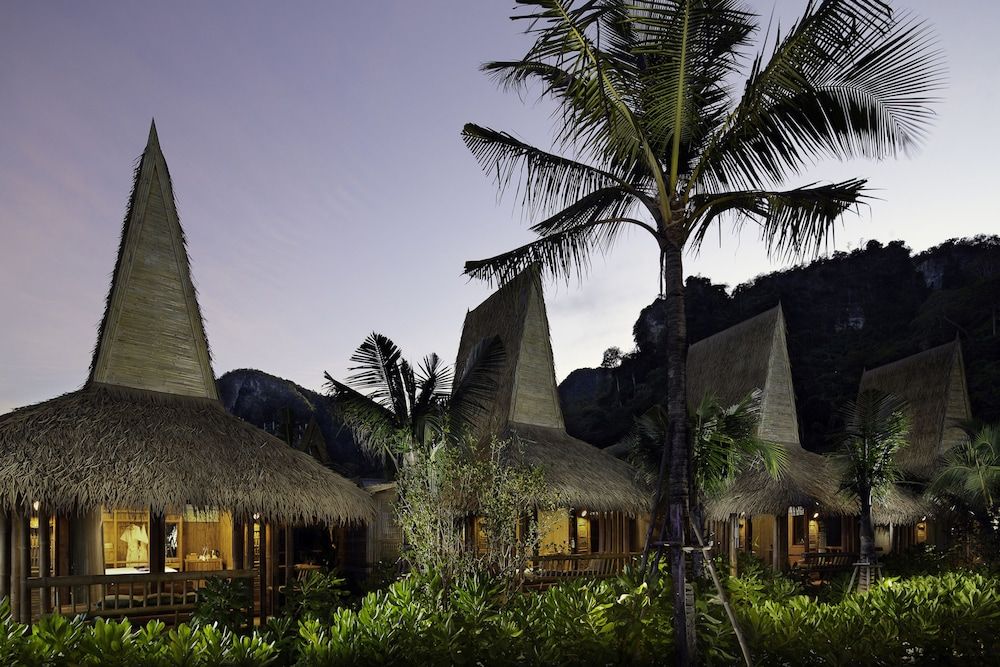 undefined Phi Phi CoCo Beach Resort 8