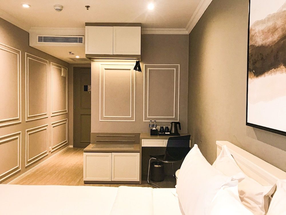 Ashley Sabang Jakarta Superior Double Room 3