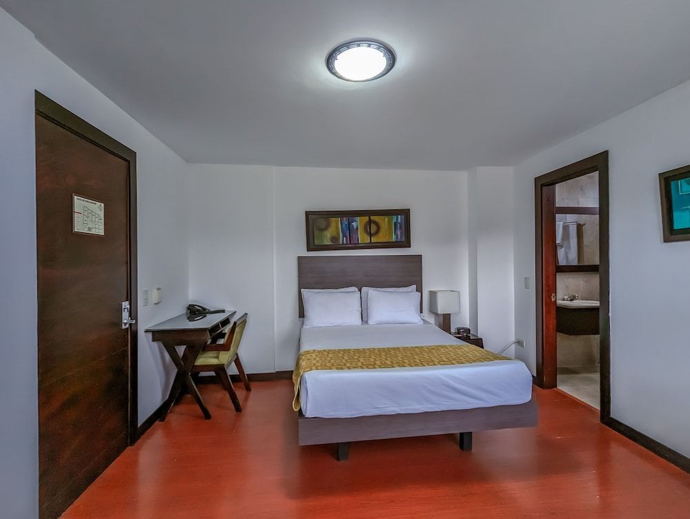 Hotel Charlotte Suite 26 Standard Room 8