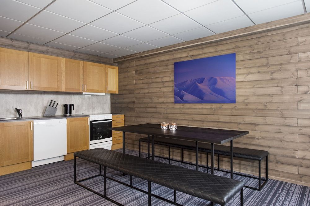 Svalbard Hotell - Lodge Family Apartment, 1 Bedroom 5
