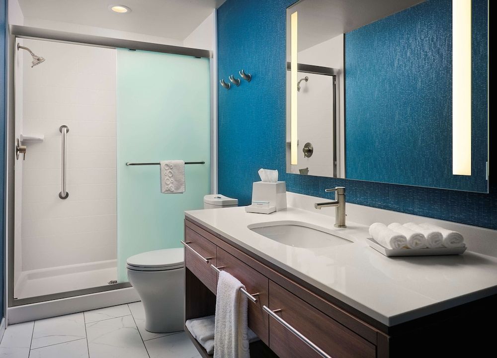 Studio, 2 Queen Beds, Accessible, Bathtub