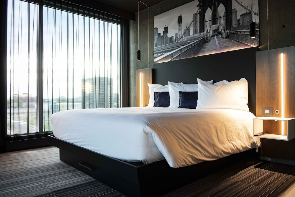 Grand Times Hotel Laval - Centropolis SUITE VERTIGE KING 4