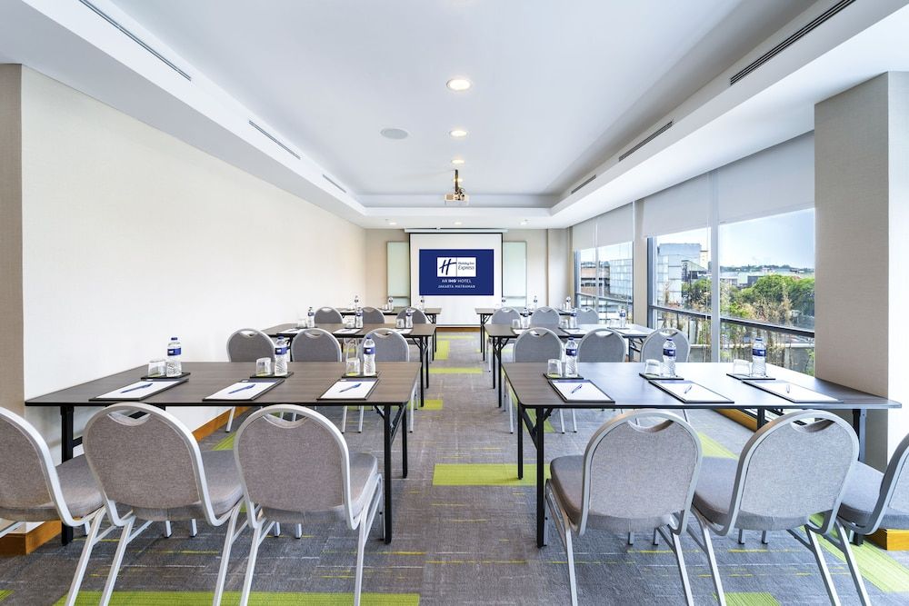 undefined Holiday Inn Express Jakarta Matraman by IHG 9